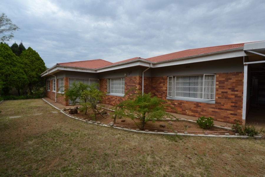 5 Bedroom Property for Sale in Hennenman Free State